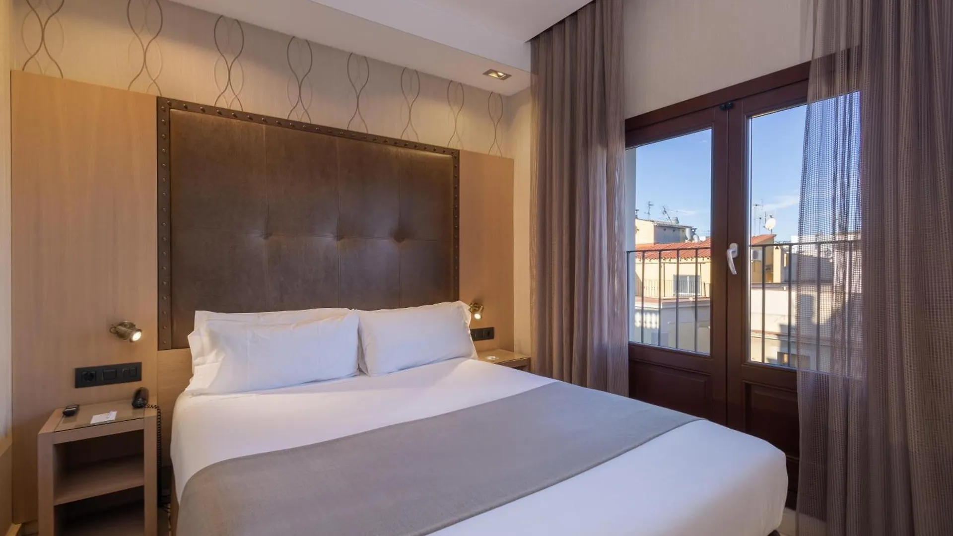****  Gran Hotel Barcino Barcelona España
