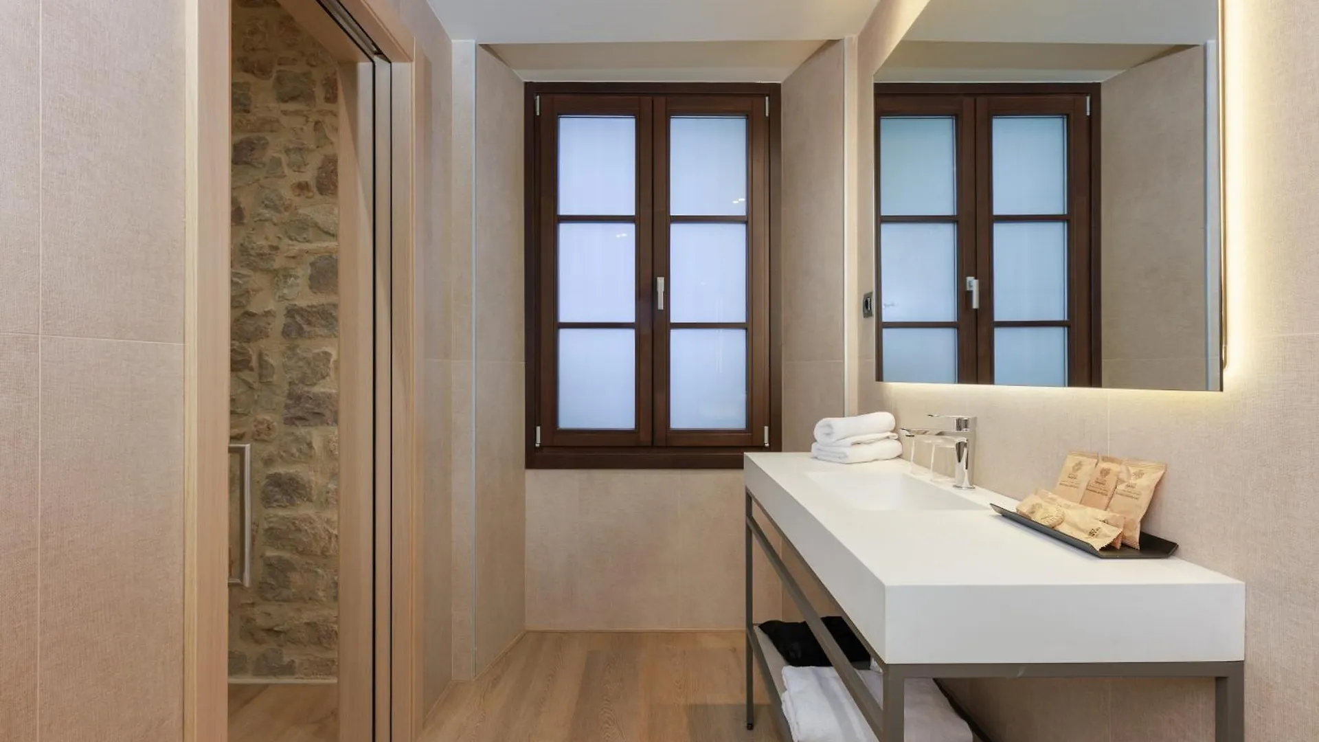 Gran Hotel Barcino Barcelona