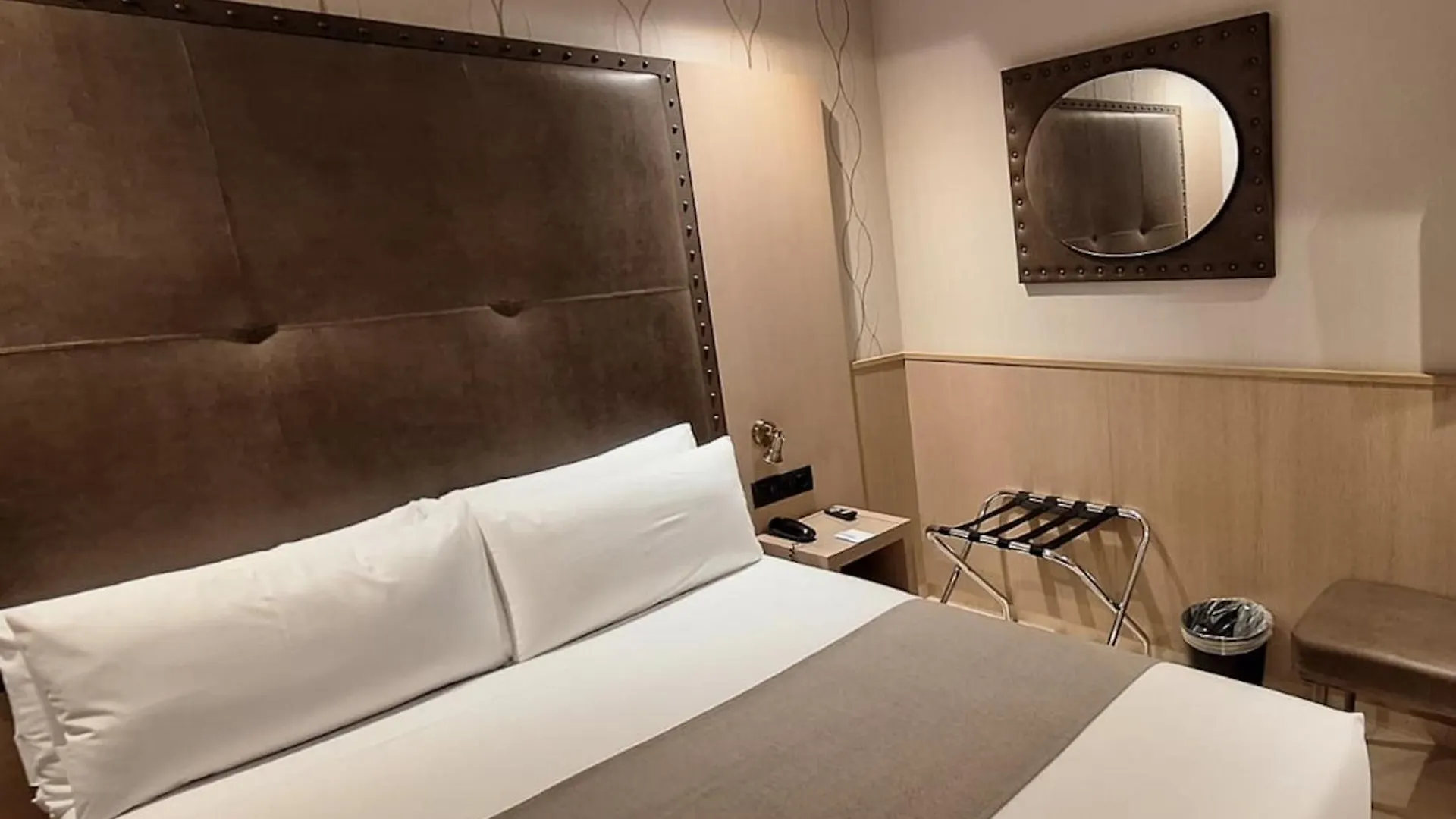 ****  Gran Hotel Barcino Barcelona Spanien