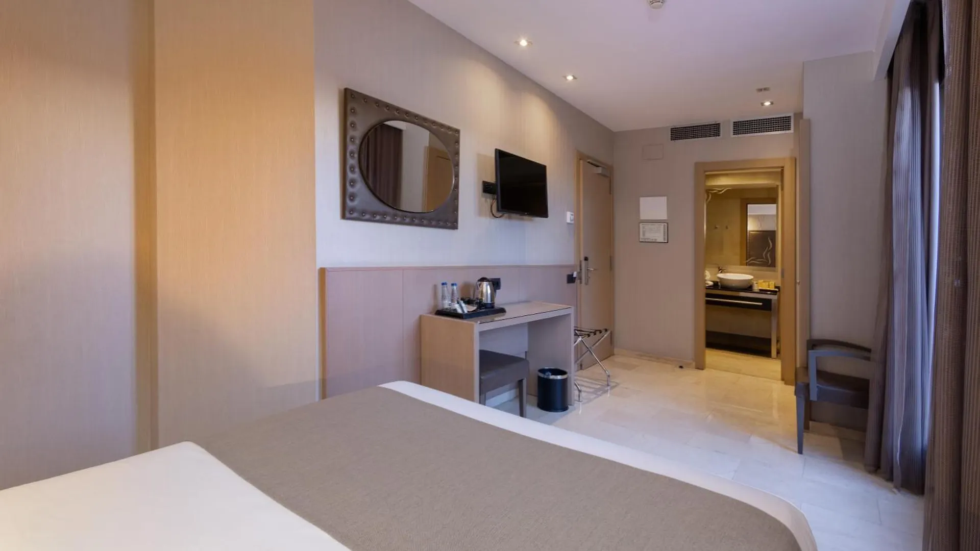 Gran Hotel Barcino Barcelona