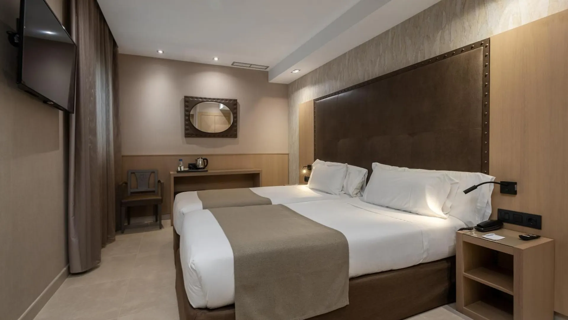 Gran Hotel Barcino Barcelona